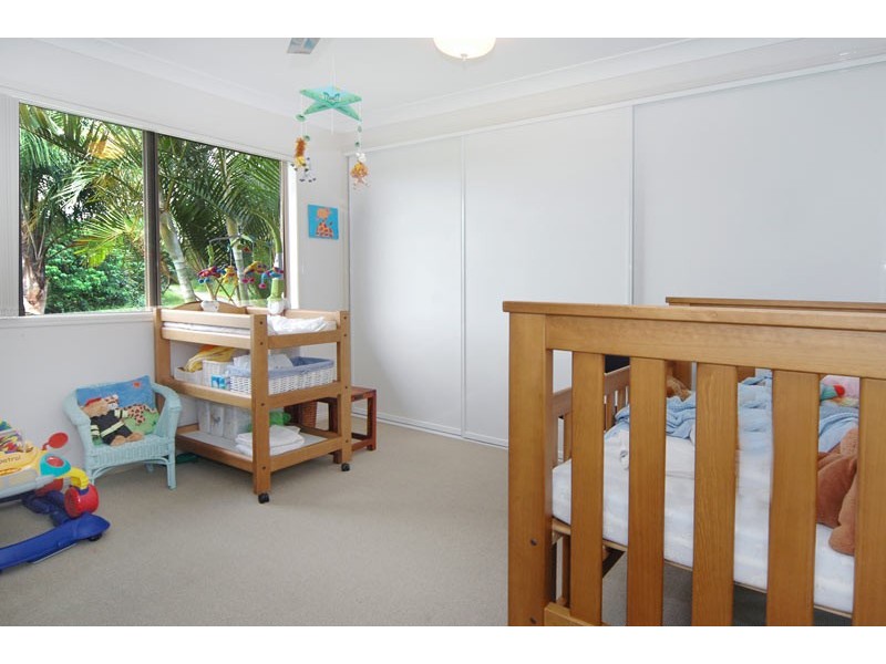 2 Bushland Drive, Banora Point NSW 2486