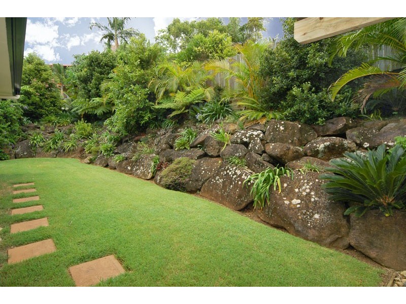 2 Bushland Drive, Banora Point NSW 2486