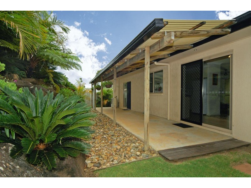 2 Bushland Drive, Banora Point NSW 2486