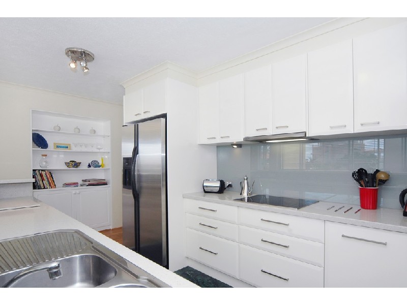 24/265 Boundary Street, Rainbow Bay QLD 4225