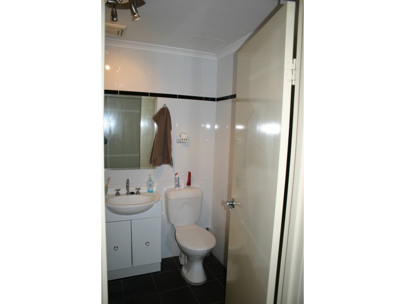 24/10-12 Belgrave St, Kogarah NSW 2217