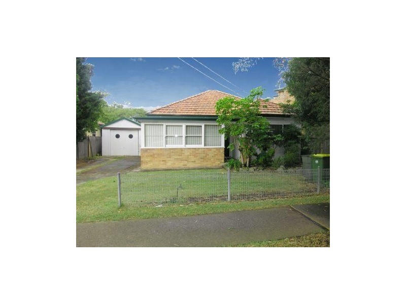 8 Warburton St, Gymea NSW 2227