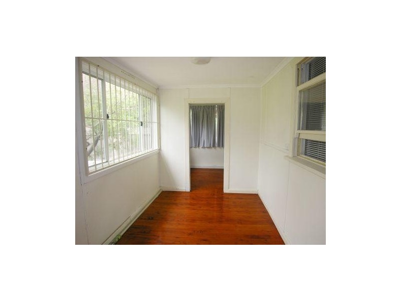 8 Warburton St, Gymea NSW 2227