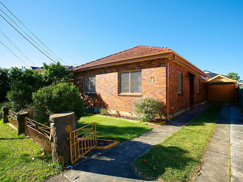 37 Belmorre Ave, Belmore NSW 2192