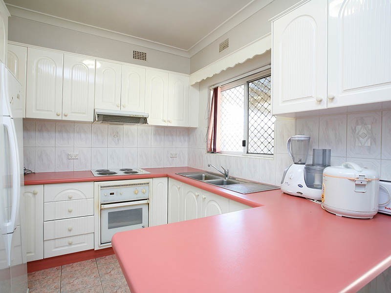 37 Belmorre Ave, Belmore NSW 2192