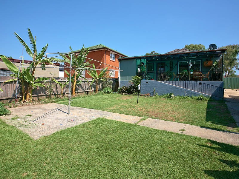 40 Kennedy Ave, Belmore NSW 2192