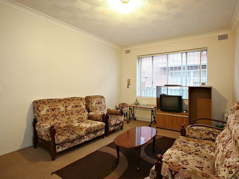 2/35 Park Street, Campsie NSW 2194