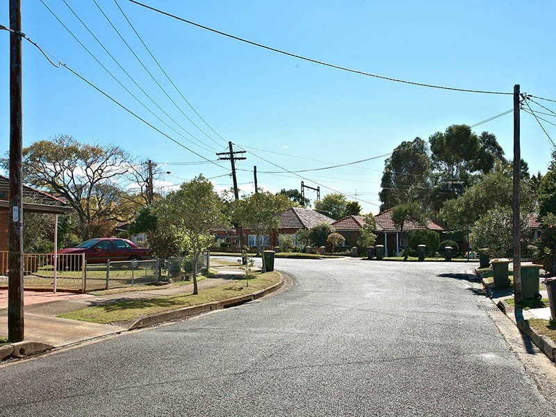 33 Paxton Avenue, Belmore NSW 2192