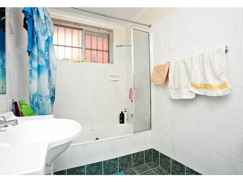 3/7 Allan Avenue, Belmore NSW 2192