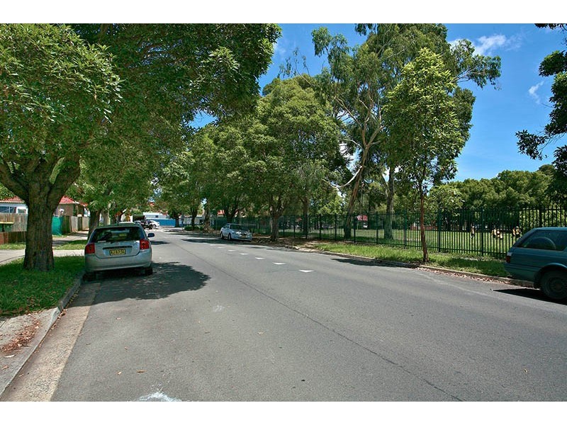 11/3-9 Second Avenue, Campsie NSW 2194