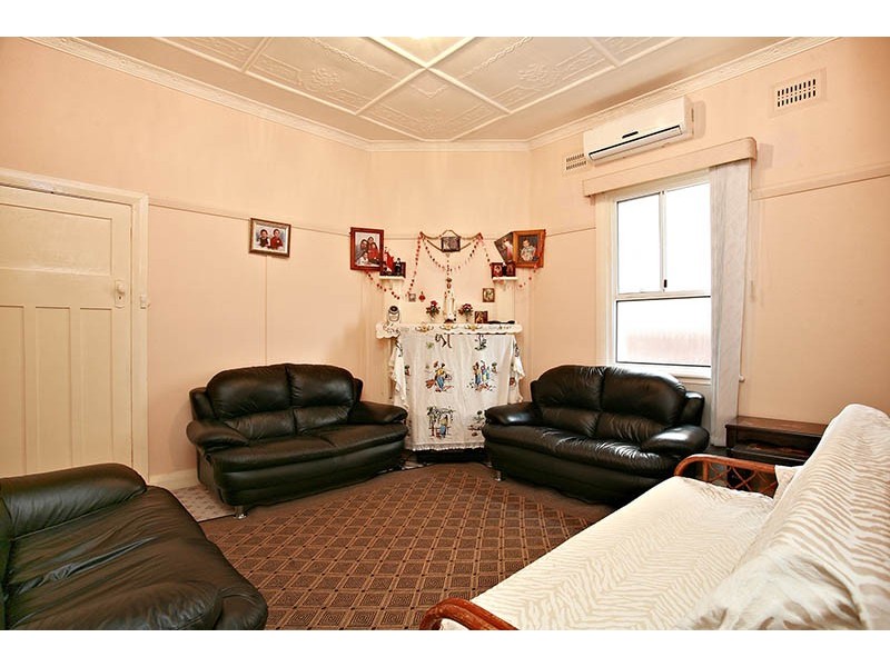 92 Yangoora Road, Lakemba NSW 2195