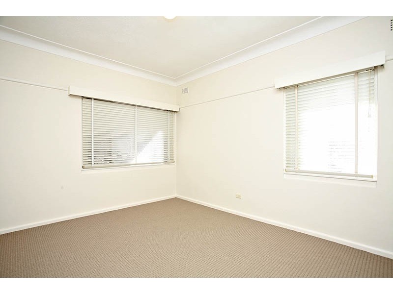 52 Legge Street, Roselands NSW 2196