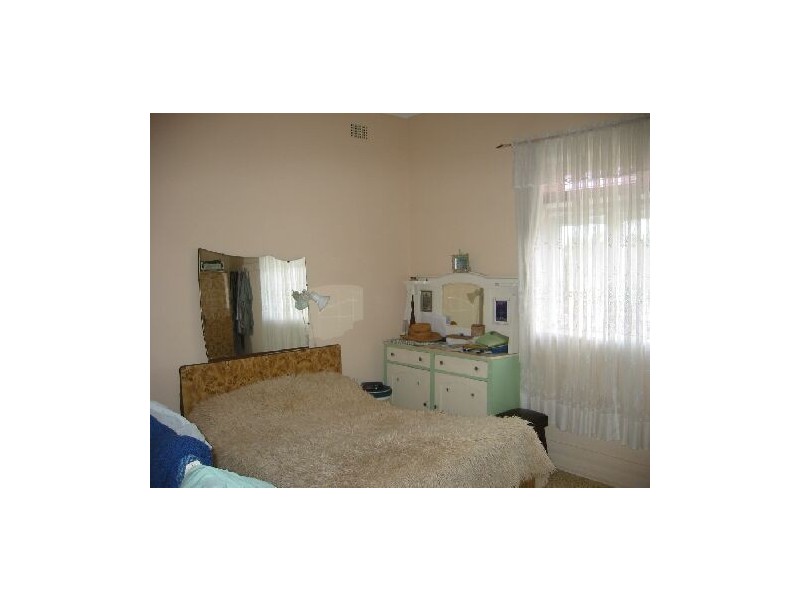 104 Yangoora Rd, Lakemba NSW 2195