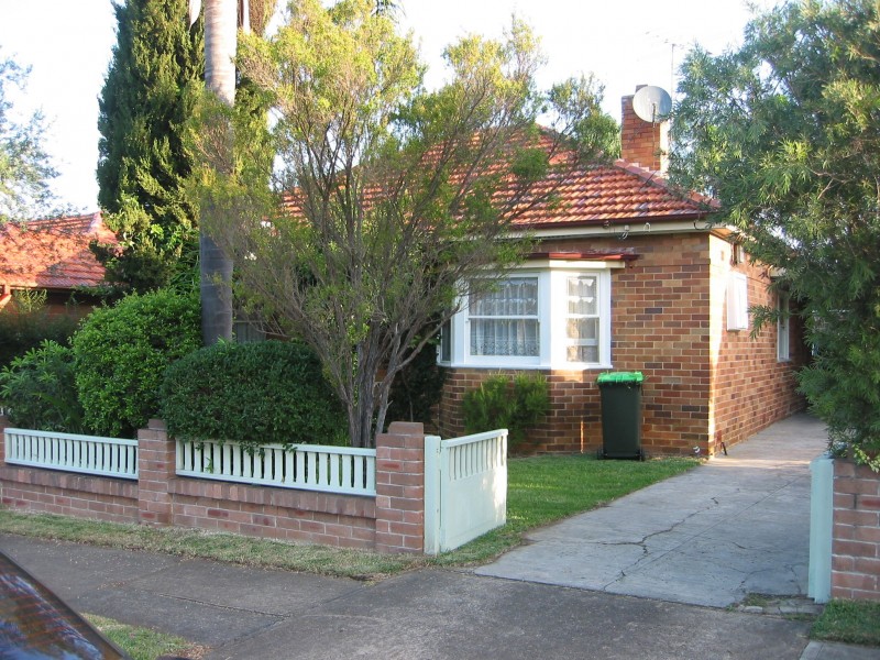 3 Pearl Ave, Belmore NSW 2192