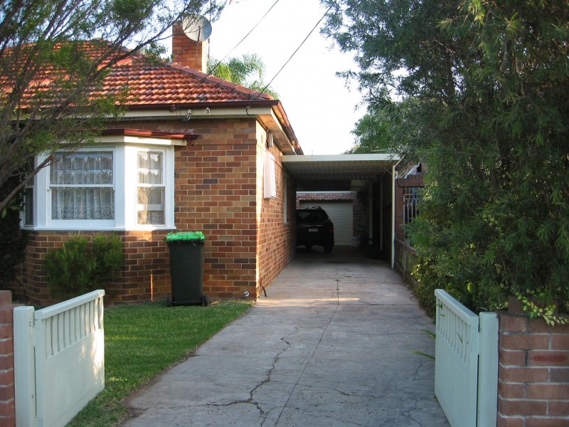 3 Pearl Ave, Belmore NSW 2192