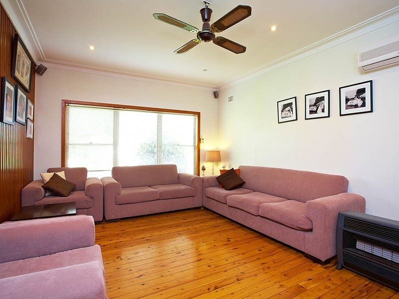 14 Norma Ave, Belmore NSW 2192