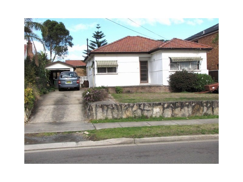 124 Juno Parade, Greenacre NSW 2190