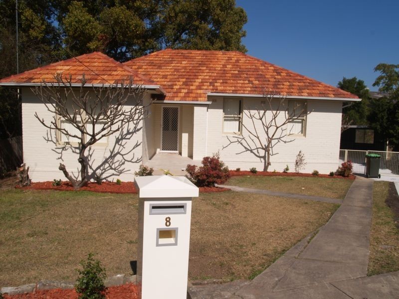 8 Lumeah, Punchbowl NSW 2196