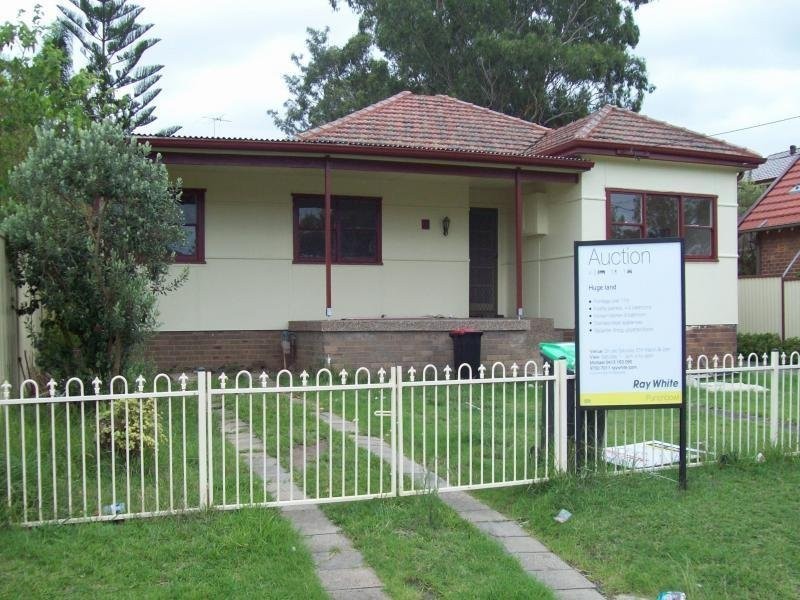 113 Lancaster Ave, Punchbowl NSW 2196