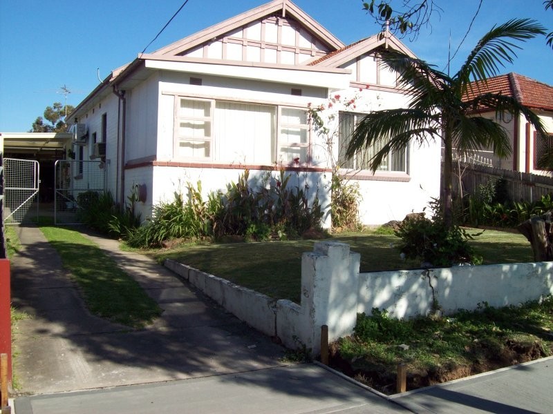 18 Wattle Street, Punchbowl NSW 2196