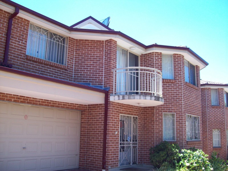 3/116 Highclere Ave, Punchbowl NSW 2196