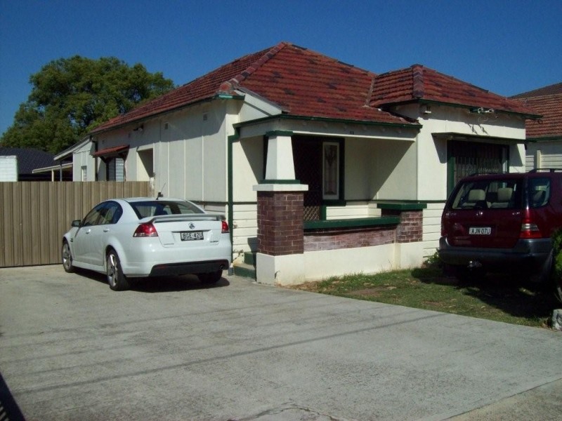 62 Renown Ave, Wiley Park NSW 2195