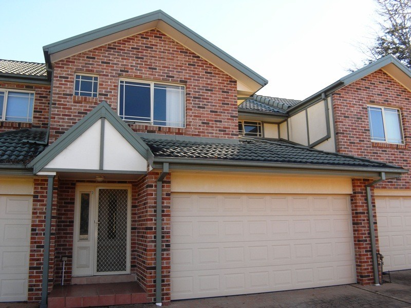 2/32 Edwards St, Baulkham Hills NSW 2153