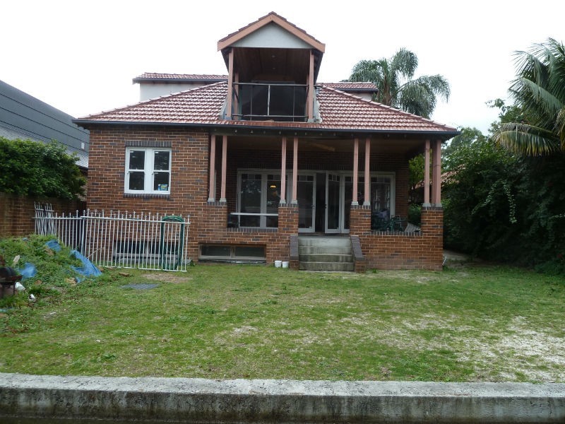 77 Todman Avenue, Kensington NSW 2033