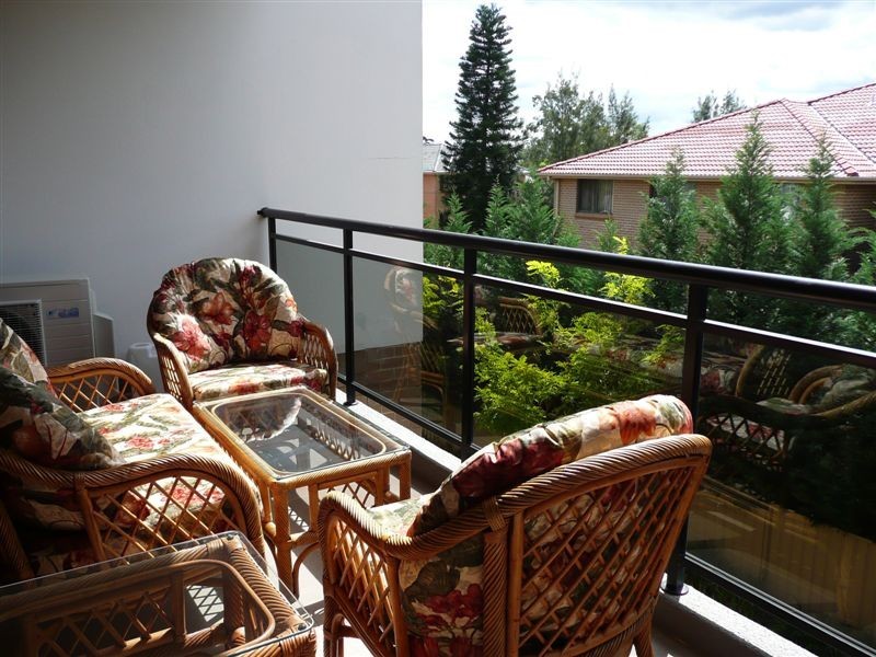 26/2-4 Purser Avenue, Castle Hill NSW 2154