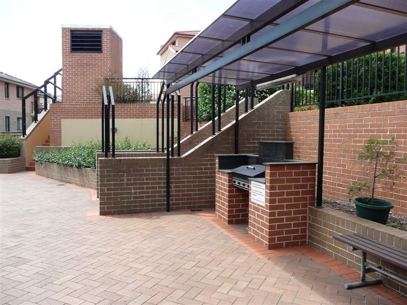 27/49 Dobson Crescent, Baulkham Hills NSW 2153