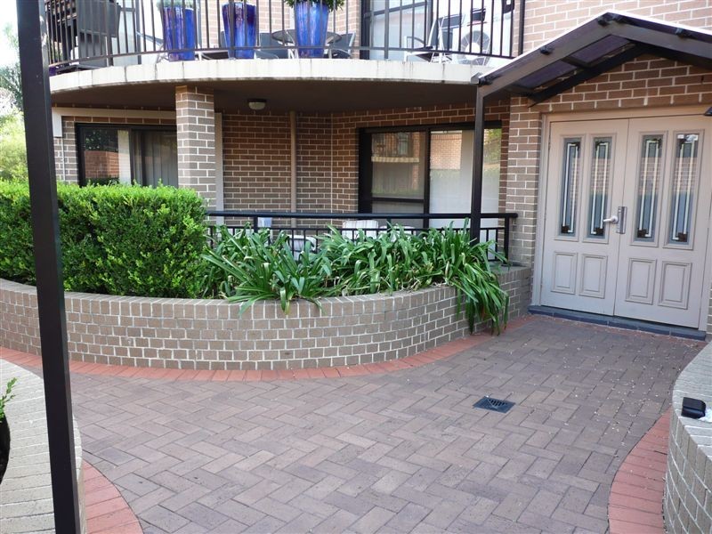 27/49 Dobson Crescent, Baulkham Hills NSW 2153