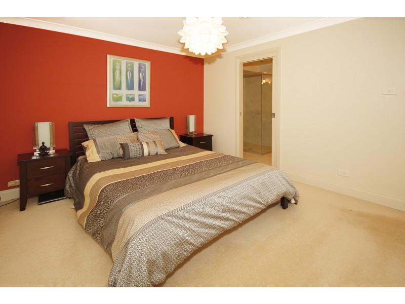 4 Jarrah Close, Alfords Point NSW 2234