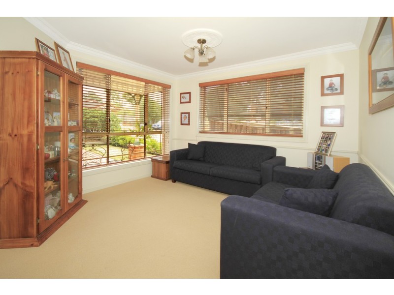 10 Fiddlewood Grove, Menai NSW 2234
