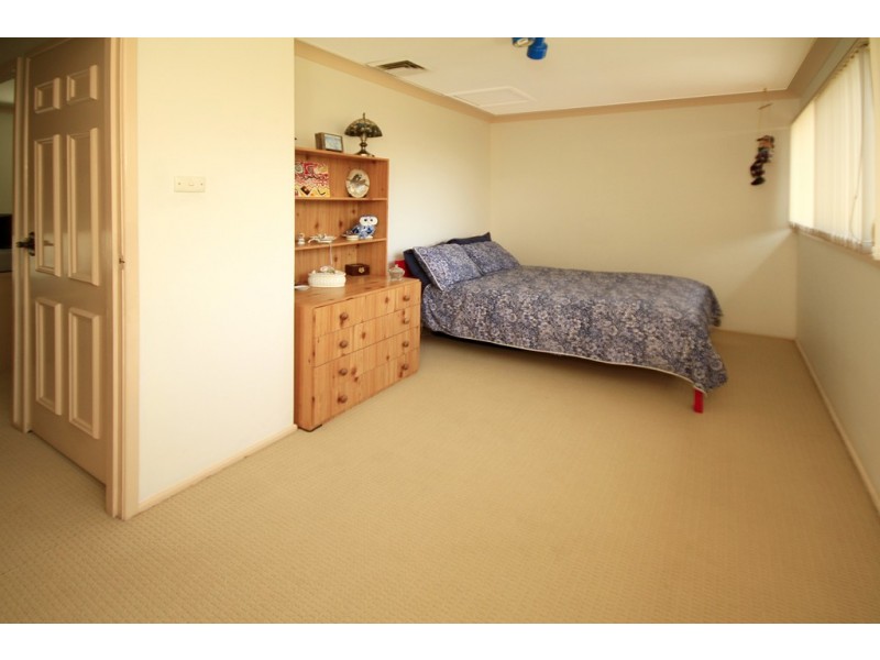 10 Davidson Road, Menai NSW 2234