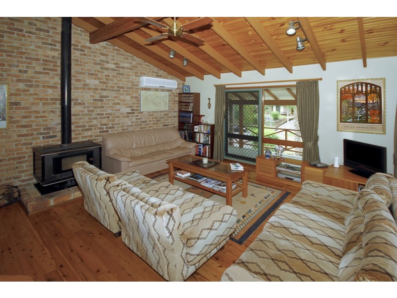 7 Ocean Place, Illawong NSW 2234