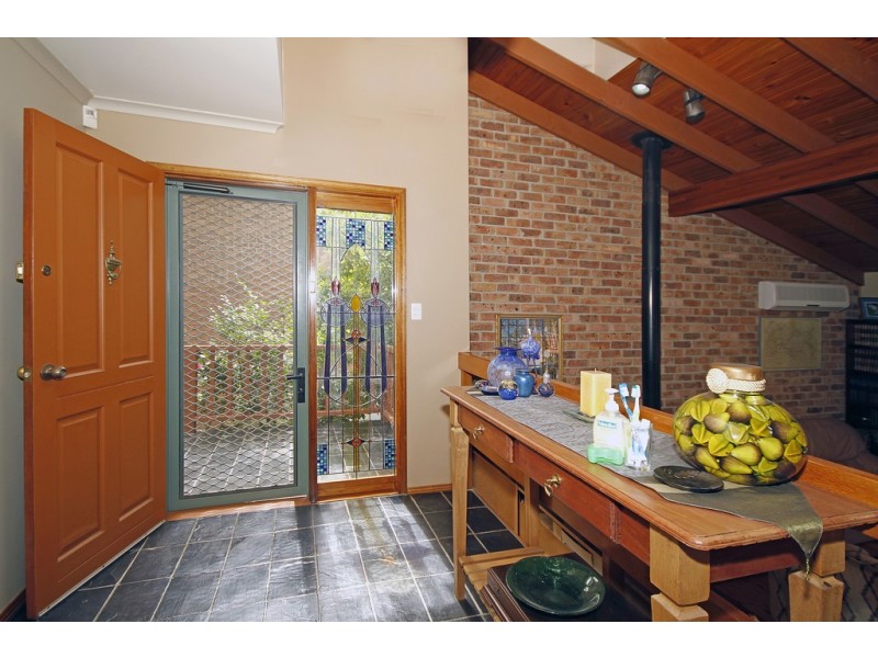 7 Ocean Place, Illawong NSW 2234