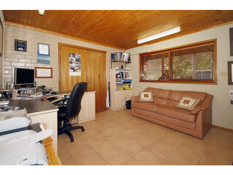 7 Ocean Place, Illawong NSW 2234