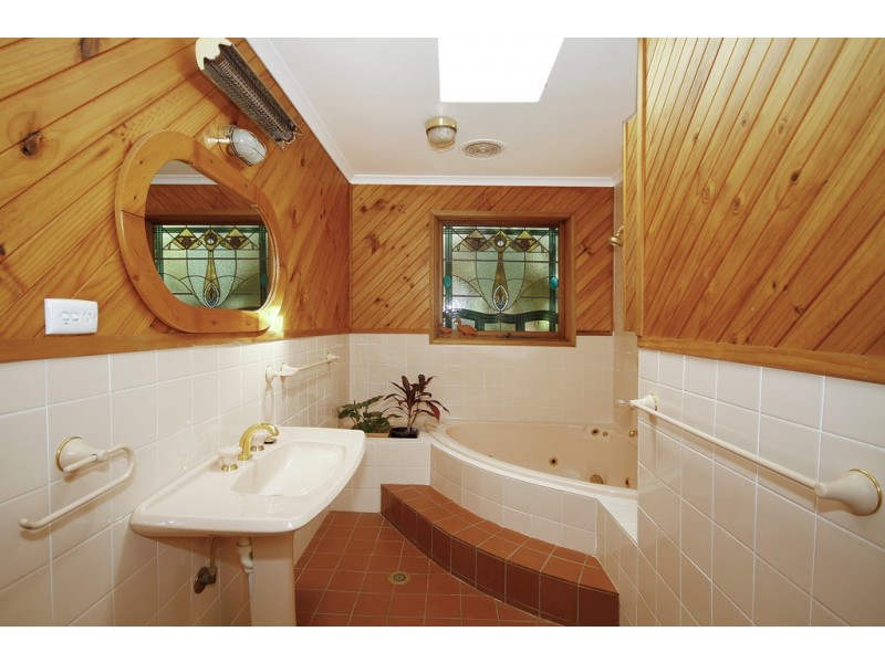 7 Ocean Place, Illawong NSW 2234