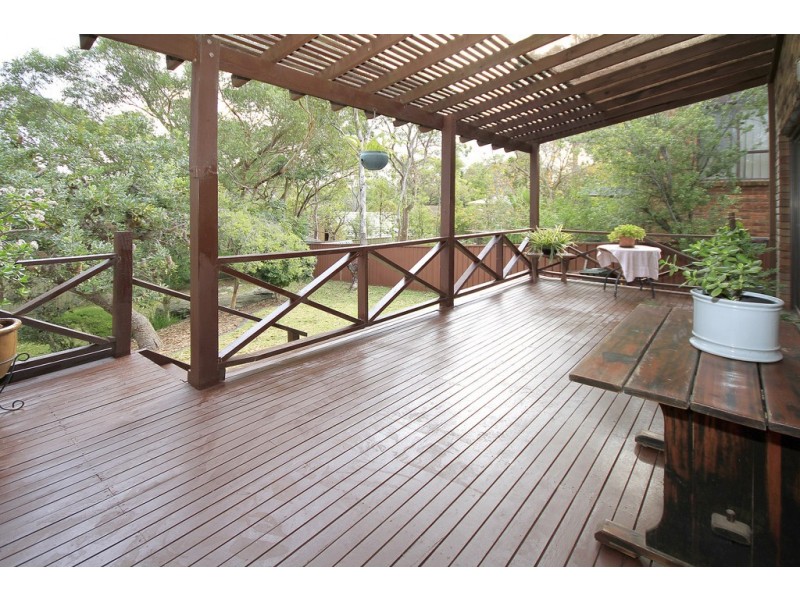 11 Scribbly Gum Place, Alfords Point NSW 2234