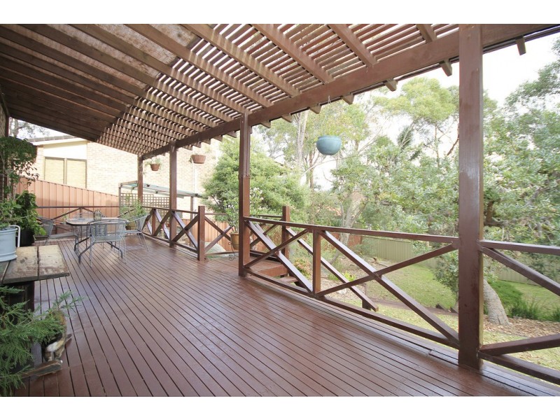 11 Scribbly Gum Place, Alfords Point NSW 2234