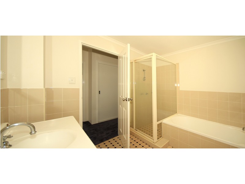 8/82 Allison Crescent, Menai NSW 2234