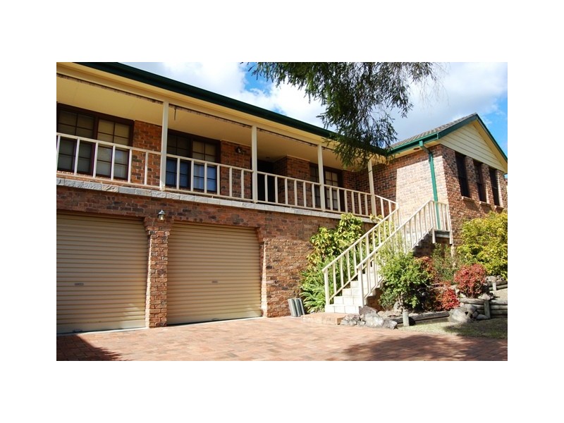 10 Moonpoint Road, Illawong NSW 2234