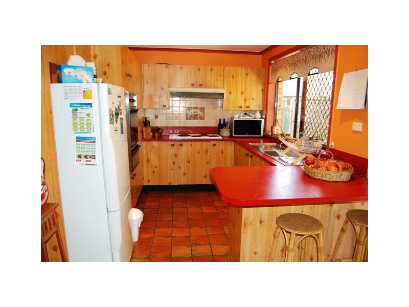 12 Rouse Place, Illawong NSW 2234