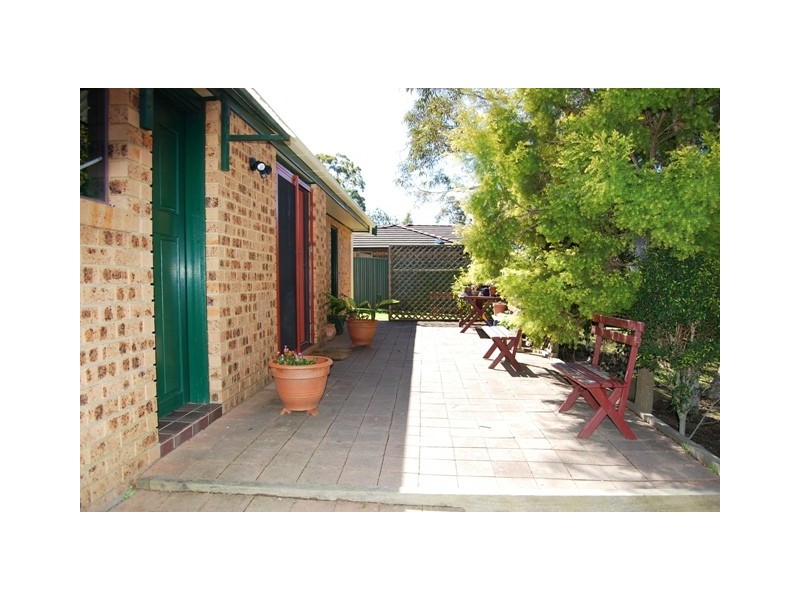 12 Rouse Place, Illawong NSW 2234