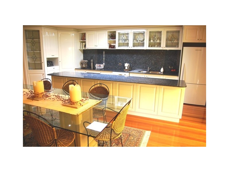 4 Jarrah Close, Alfords Point NSW 2234