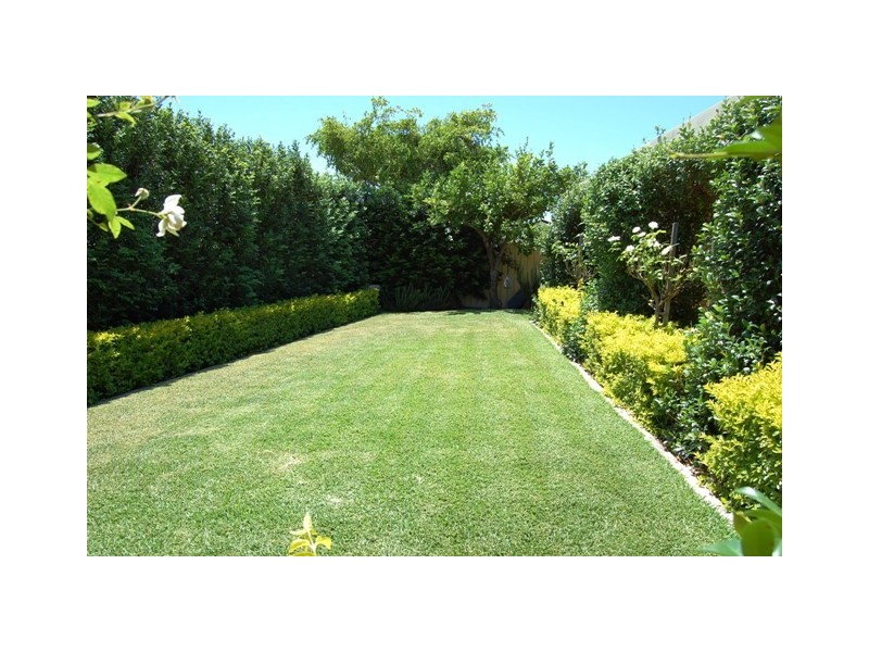 4 Jarrah Close, Alfords Point NSW 2234
