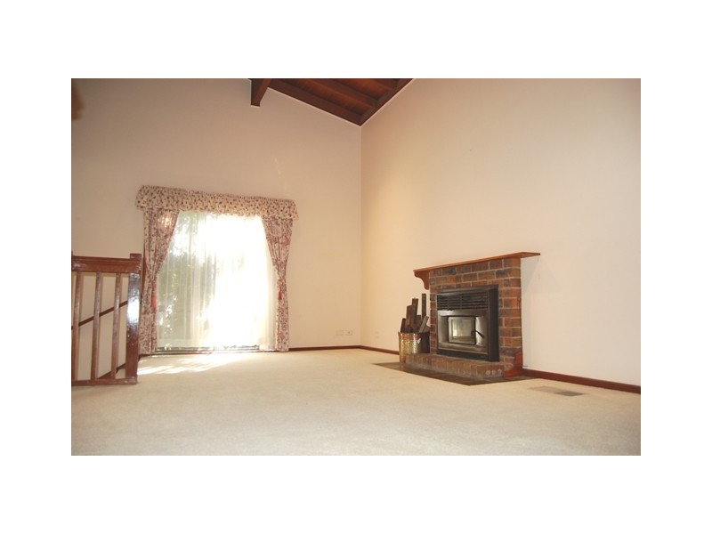 11 Kilby Place, Illawong NSW 2234