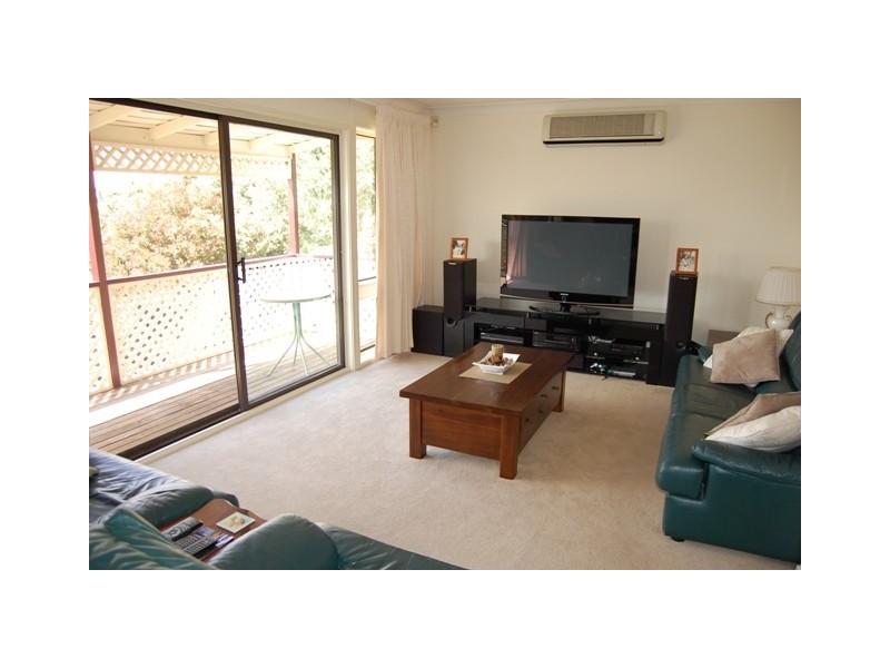 4 Belbowrie Close, Bangor NSW 2234