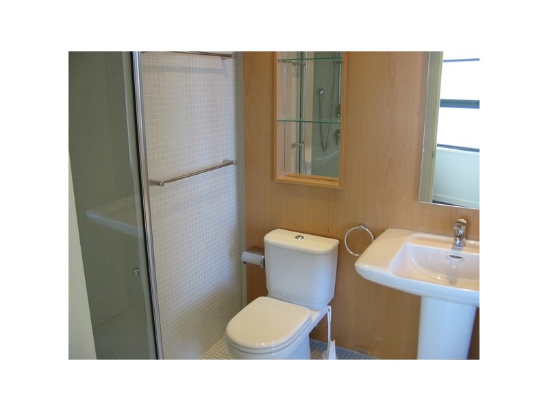 2008151516 – 30 Glen Street, Milsons Point NSW 2061