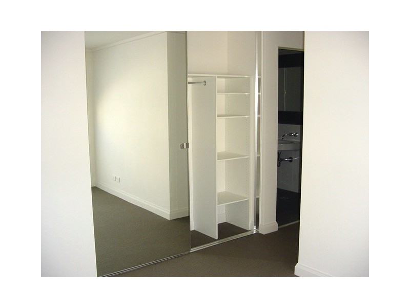 6421599 – 5-13 Larkin Street, Camperdown NSW 2050
